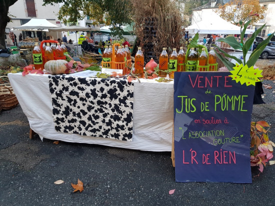 RDV le 31/10/2021 Stand vente de jus de pomme 